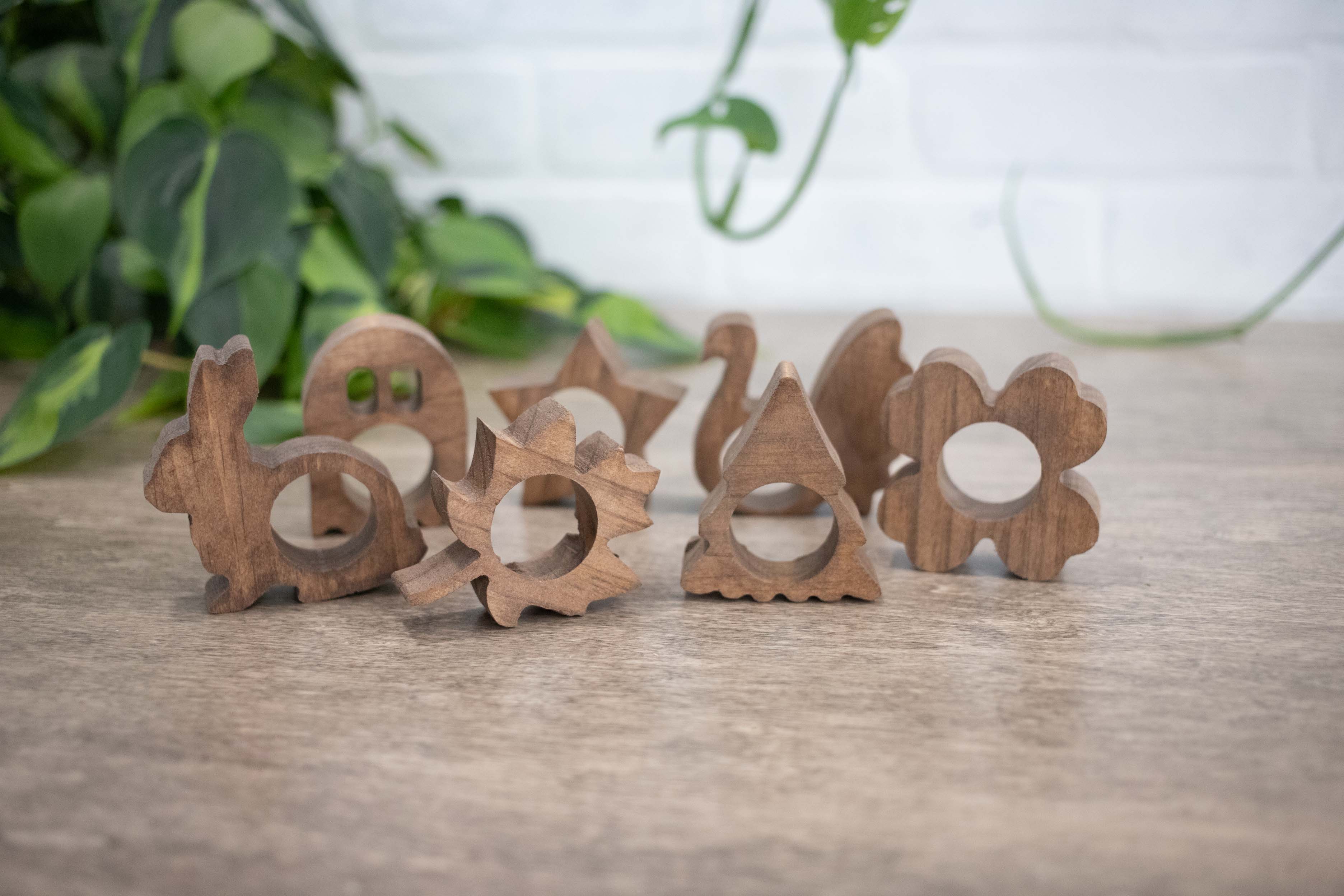 Christmas Tree Napkin Rings, Wood Christmas Table Decor, Upright Wood Pine Tree Napkin Ring