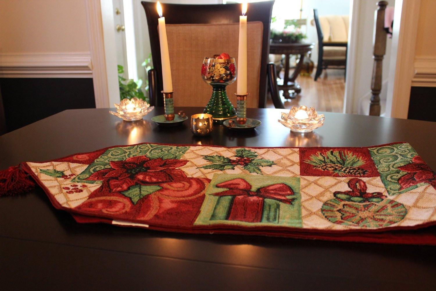 Holiday Tidings Table Runner
